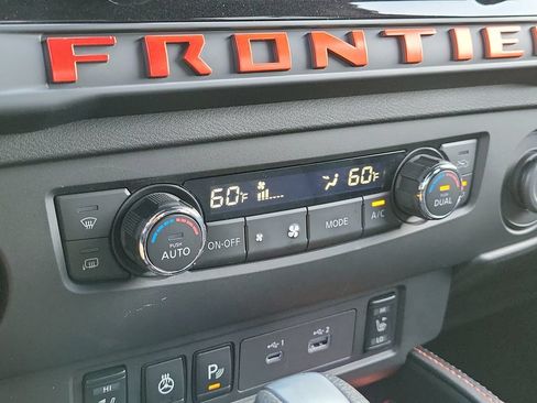 Used 2025 Nissan Frontier Pro-X w/ Pro Premium Package RWD image 17