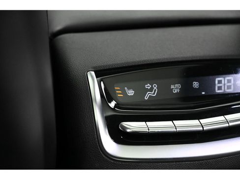 Used 2025 Cadillac XT6 Premium Luxury image 30