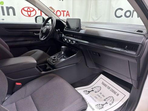 Used 2025 Honda CR-V EX image 11