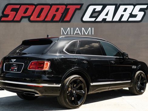 Used 2018 Bentley Bentayga image 7