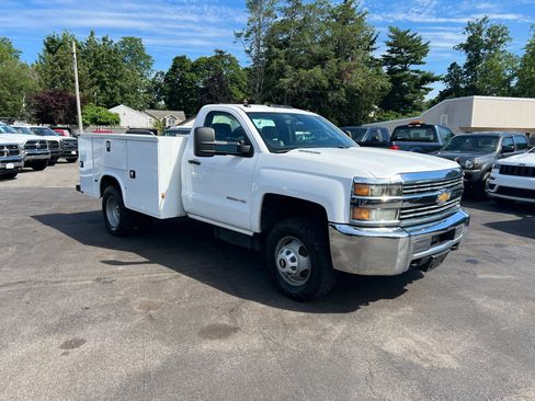 Used 2015 Chevrolet Silverado 3500 W/T AWD/4WD image 8