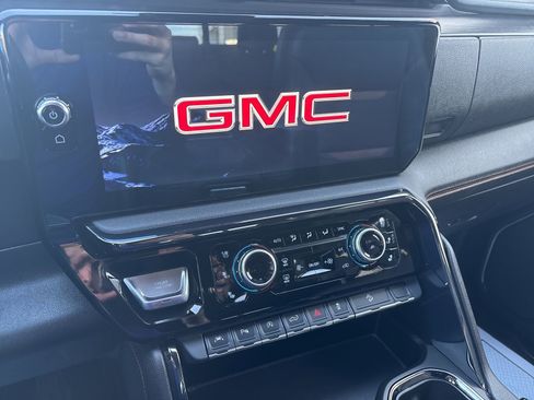 Used 2024 GMC Sierra 1500 AT4 w/ AT4 Premium Package image 14