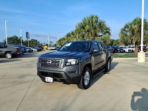 Certified 2023 Nissan Frontier SV w/ Technology Package AWD/4WD image 1