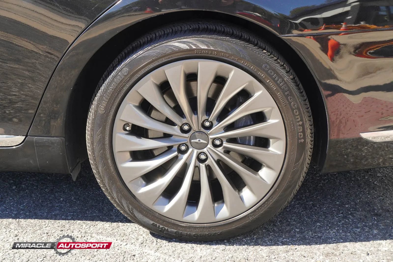 Used 2019 Genesis G90 3.3T Premium AWD/4WD image 12