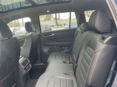 New 2025 Volkswagen Atlas SEL image 12