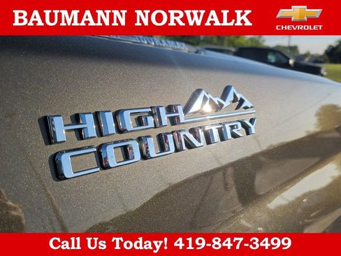 Used 2022 Chevrolet Silverado 3500 High Country w/ Z71 Off-Road Package AWD/4WD image 12