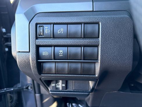 Used 2024 Toyota Tacoma TRD Off-Road image 15