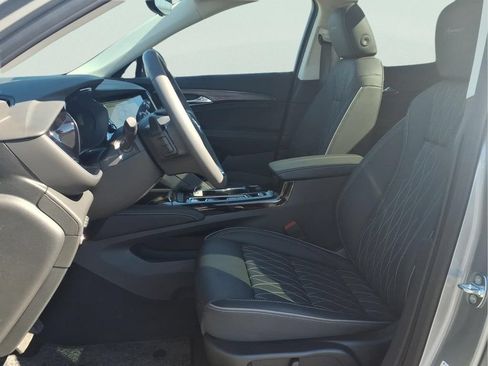 Used 2023 Buick Envision Avenir AWD/4WD image 18