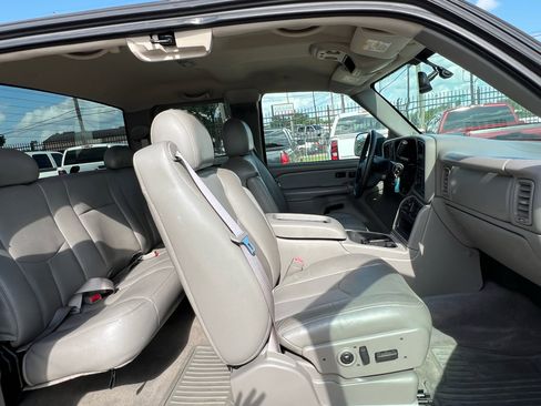 Used 2004 GMC Sierra 2500 SLT w/ Skid Plate Package image 73