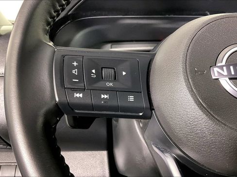 Certified 2024 Nissan Pathfinder SV image 26