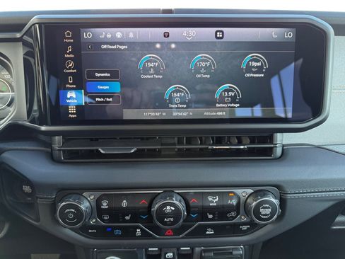 Used 2024 Jeep Wrangler Sahara AWD/4WD image 14