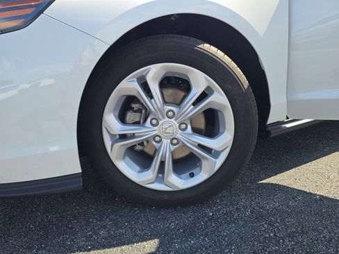 Certified 2025 Honda Accord LX image 26