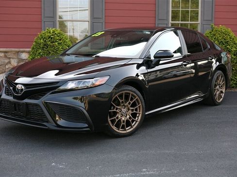 Used 2023 Toyota Camry SE w/ Convenience Package FWD image 1