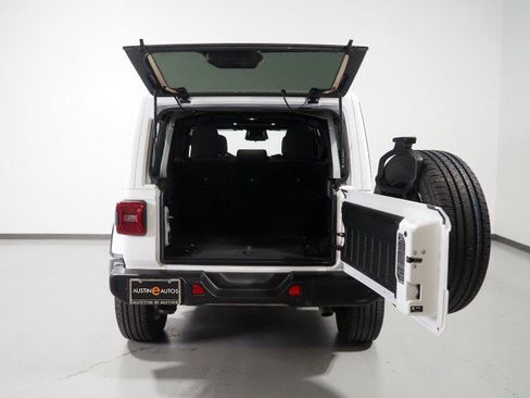 Used 2025 Jeep Wrangler Sahara 4xe w/ Safety Group AWD/4WD image 40