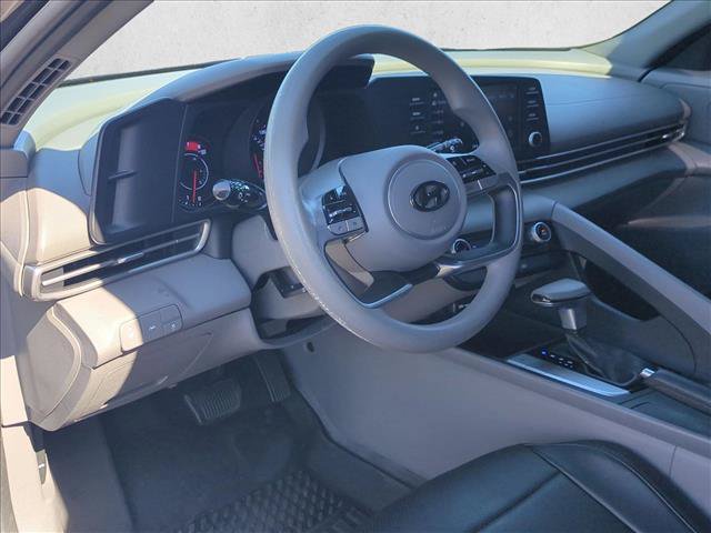 Used 2021 Hyundai Elantra SEL w/ Cargo Package FWD image 10