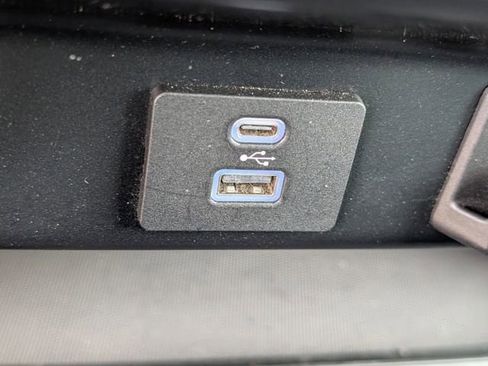 Used 2023 Ford F150 XLT AWD/4WD image 18