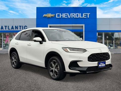 Used 2023 Honda HR-V EX-L image 2