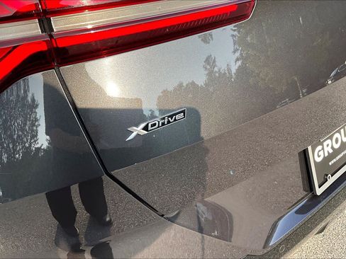 Used 2025 BMW X3 xDrive30i AWD/4WD image 9