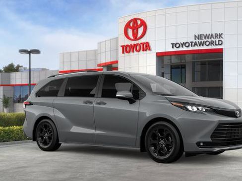 New 2026 Toyota Sienna XLE Woodland Edition AWD/4WD image 7