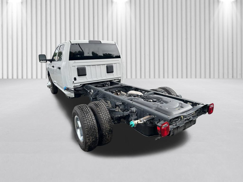 New 2026 RAM 3500 Tradesman w/ Chrome Appearance Group A AWD/4WD image 7