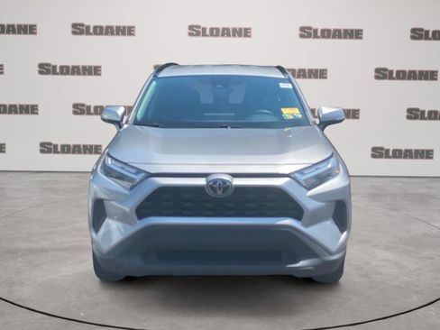 Used 2022 Toyota RAV4 XLE AWD/4WD image 3
