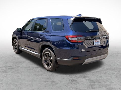 Used 2025 Honda Pilot EX-L image 4
