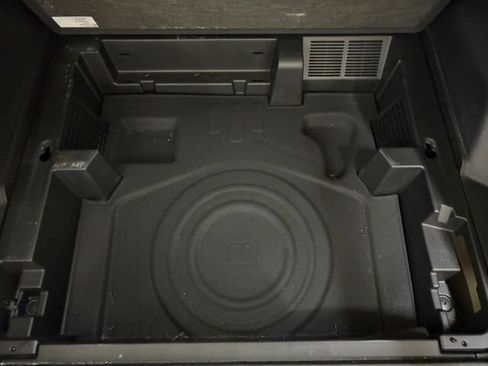 Used 2018 Chevrolet Equinox LT w/ Sun & Infotainment Package FWD image 13