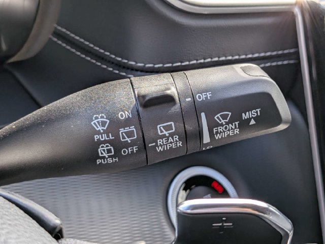 New 2027 Jeep Grand Cherokee Laredo RWD image 28
