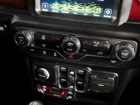 Used 2023 Jeep Wrangler Unlimited Rubicon AWD/4WD image 20