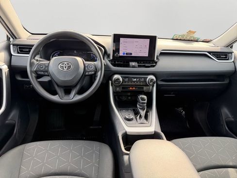 Used 2024 Toyota RAV4 XLE AWD/4WD image 16
