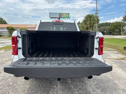Used 2025 RAM 1500 Limited AWD/4WD image 21