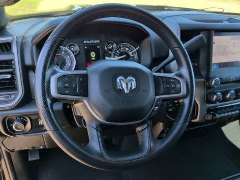 Used 2024 RAM 2500 Tradesman w/ Chrome Appearance Group image 16