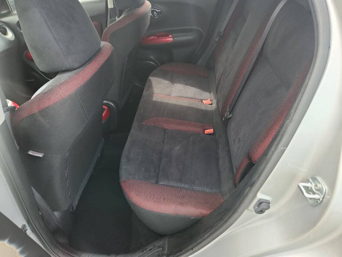 Used 2015 Nissan Juke SV w/ Technology Package FWD image 17