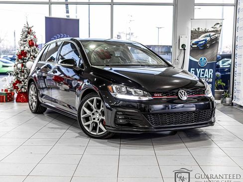 Used 2019 Volkswagen Golf S image 5