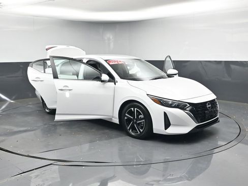 Used 2024 Nissan Sentra SV image 43