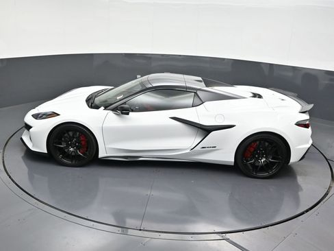 Used 2026 Chevrolet Corvette Z06 w/ Stealth Interior Trim Package image 16