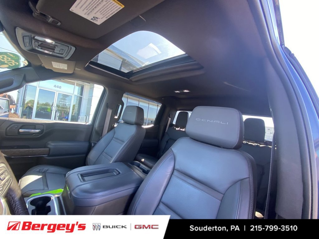 Used 2022 GMC Sierra 1500 Denali w/ Denali Premium Package AWD/4WD image 22