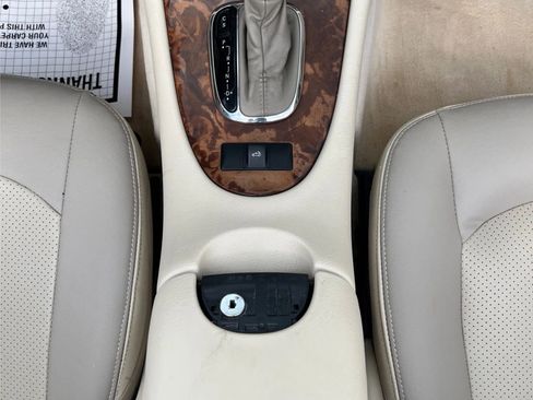 Used 2005 Mercedes-Benz CLK 320 Cabriolet image 15