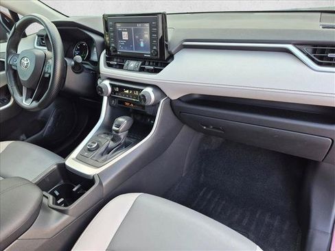 Used 2022 Toyota RAV4 XLE Premium AWD/4WD image 22