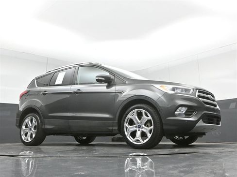 Used 2019 Ford Escape Titanium FWD image 31