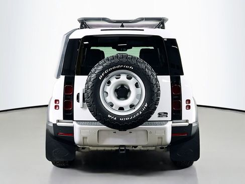 Used 2023 Land Rover Defender 110 S AWD/4WD image 6
