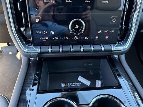 New 2026 GMC Yukon XL Elevation image 21