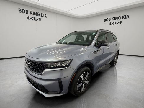 Used 2022 Kia Sorento S FWD image 1