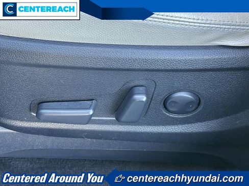 Used 2022 Hyundai Palisade SEL w/ 8P Bench Seat Package image 16
