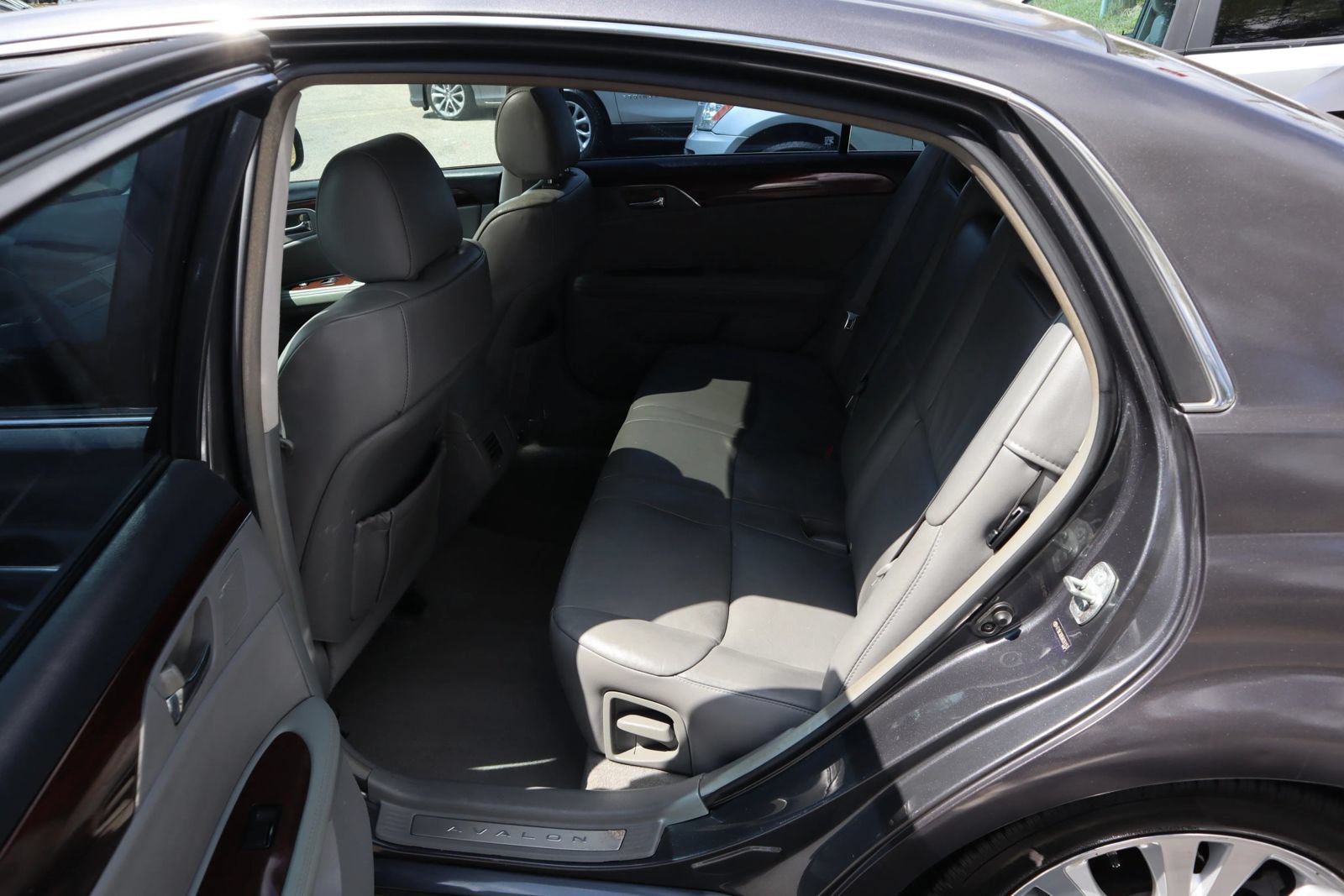 Used 2008 Toyota Avalon Limited FWD image 12