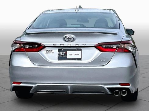 Used 2024 Toyota Camry SE FWD image 5