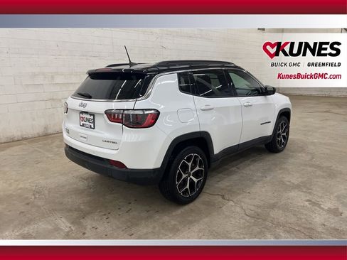 Used 2025 Jeep Compass Limited image 5