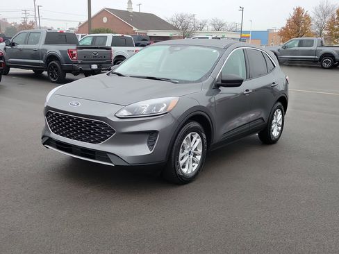 Certified 2022 Ford Escape SE w/ Convenience Package AWD/4WD image 2