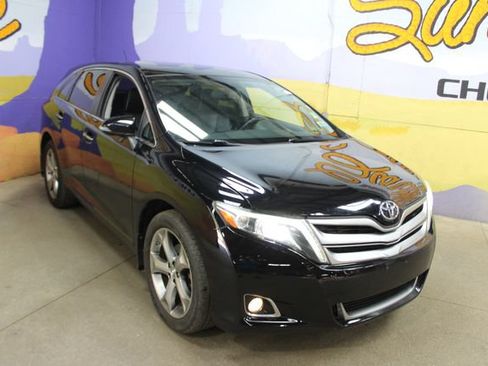Used 2013 Toyota Venza LE AWD/4WD image 2