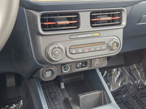 New 2025 Ford Maverick Lariat image 28